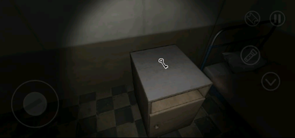 逃離醫院聯機版游戲玩法4